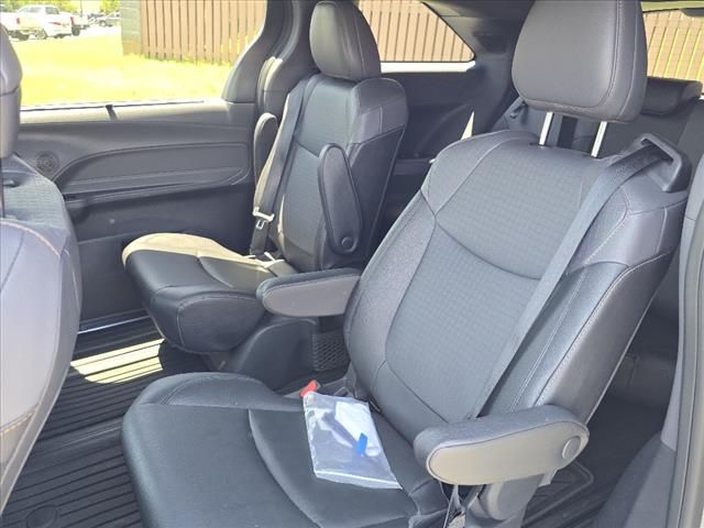 2023 Toyota Sienna Woodland Edition