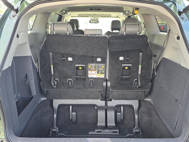 2024 Toyota Sienna XLE 8 Passenger