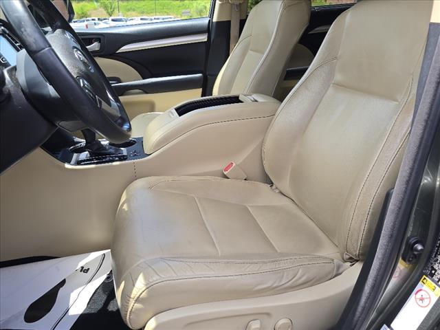 2016 Toyota Highlander XLE V6