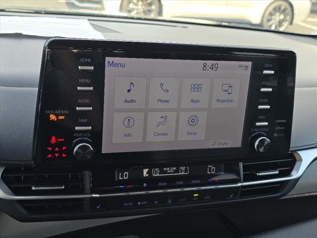 2024 Toyota Sienna XLE 8 Passenger