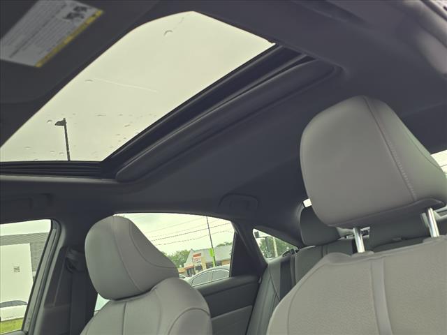 2021 Toyota Avalon Hybrid Limited