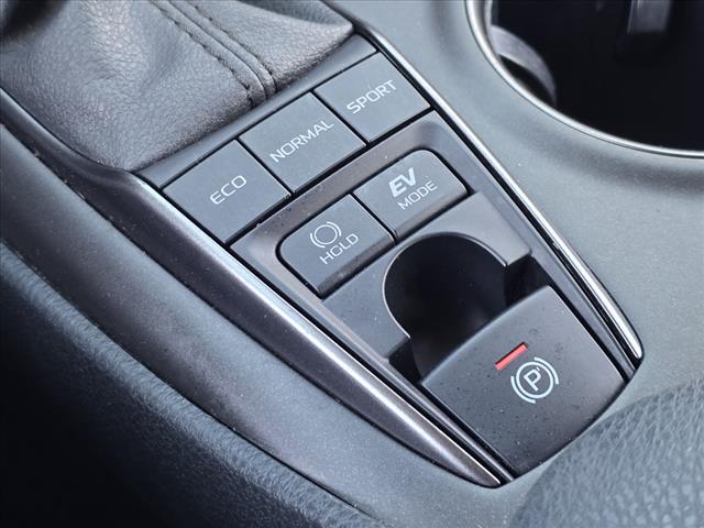 2022 Toyota Camry Hybrid XSE