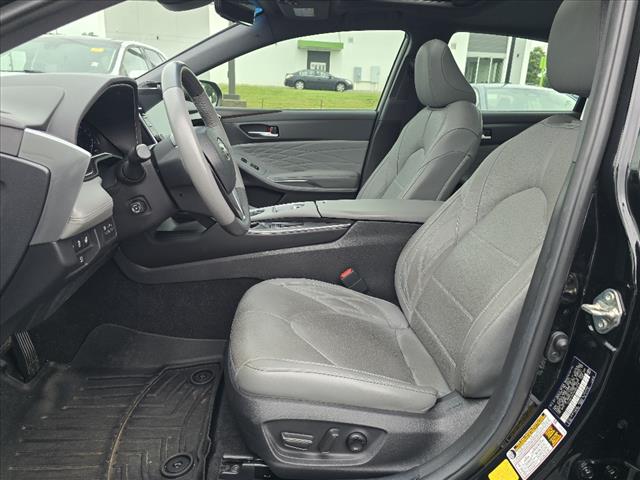 2021 Toyota Avalon Hybrid Limited