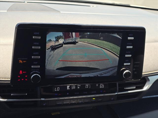 2023 Toyota Sienna Woodland Edition