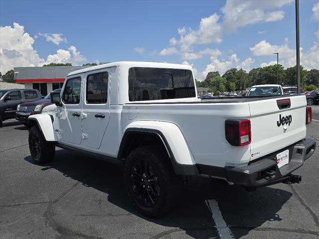 2025 Jeep Gladiator Nighthawk