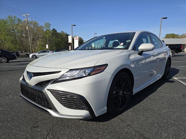 2022 Toyota Camry Hybrid XSE
