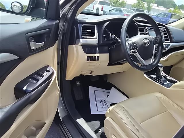 2016 Toyota Highlander XLE V6