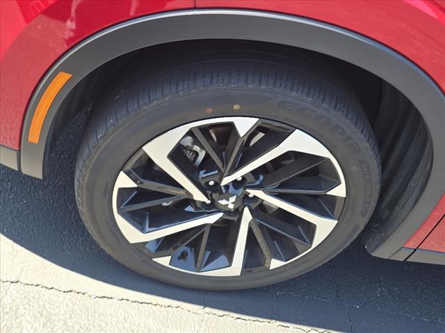 2023 Mitsubishi Outlander SE