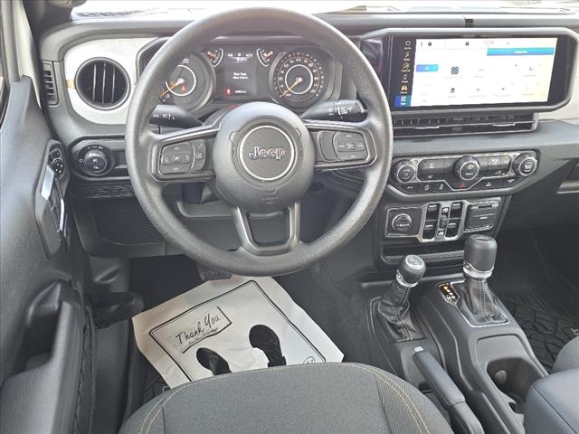 2025 Jeep Gladiator Nighthawk