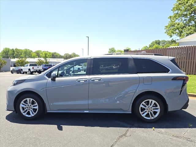 2023 Toyota Sienna Woodland Edition