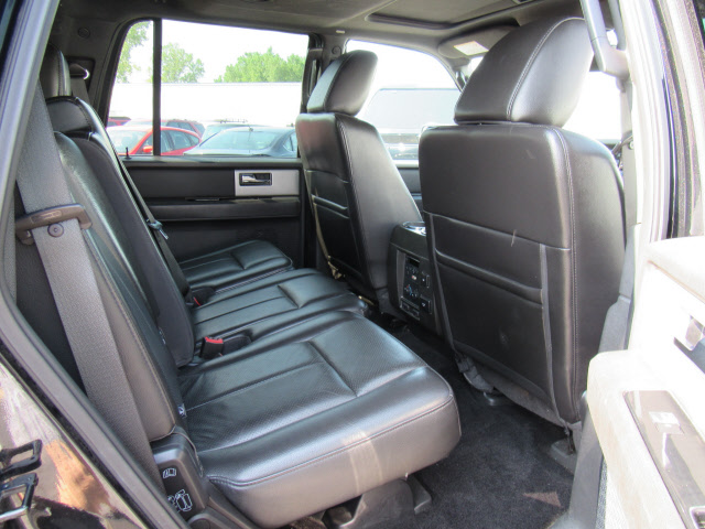 2011 Ford Expedition Limited - Photo 16