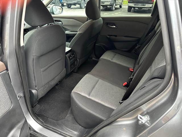 2021 Nissan Rogue SV - Photo 8