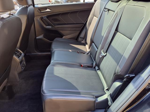 2024 Volkswagen Tiguan 2.0T SE R-Line Black