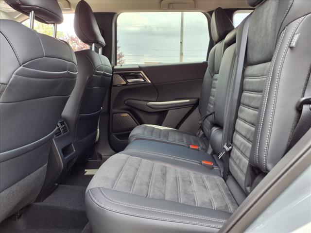 2025 Mitsubishi Outlander 