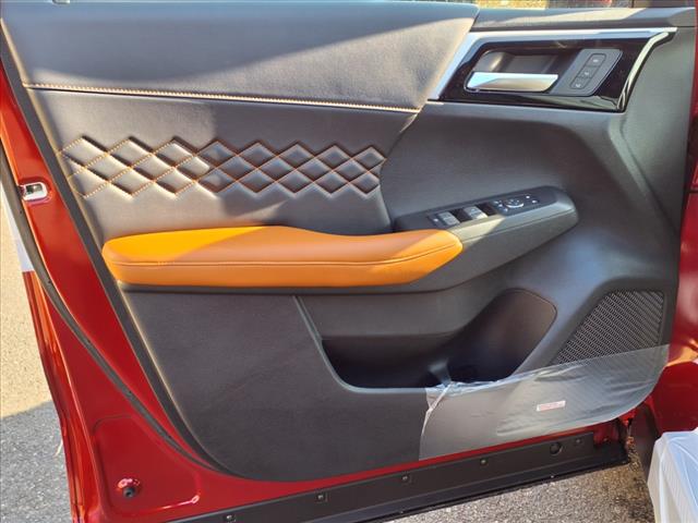 2025 Mitsubishi Outlander PHEV SEL