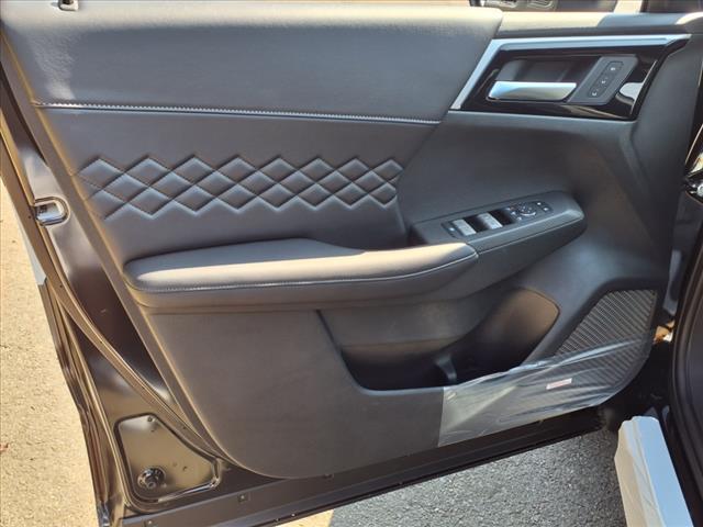 2025 Mitsubishi Outlander PHEV SEL Black Edition