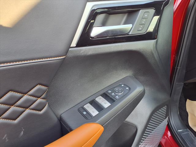 2025 Mitsubishi Outlander PHEV SEL