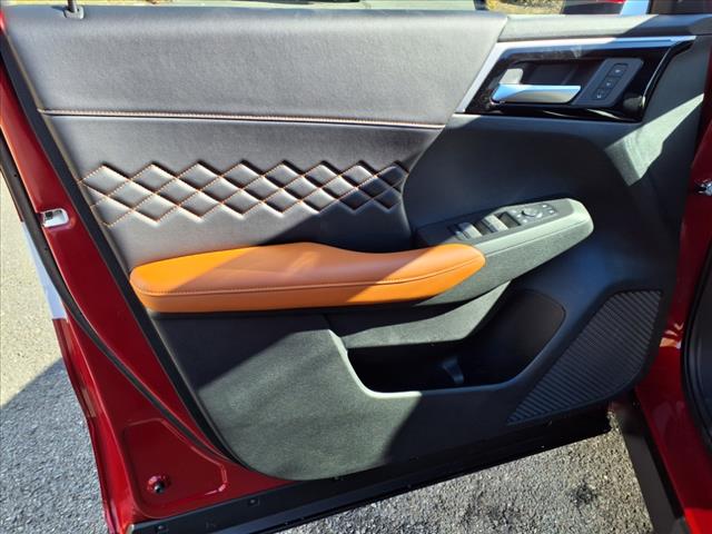 2025 Mitsubishi Outlander PHEV SEL