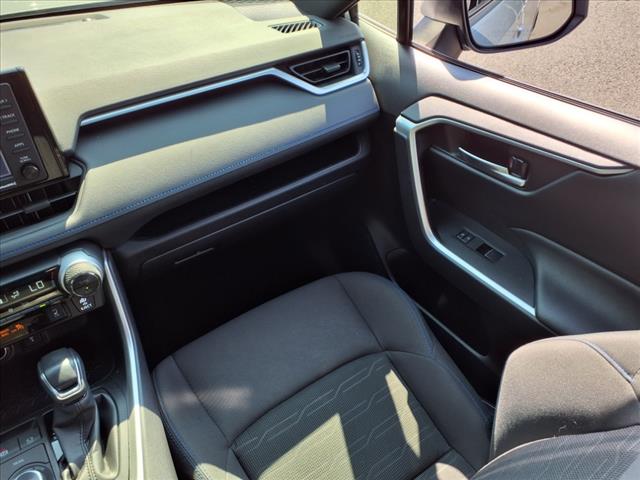 2022 Toyota RAV4 Hybrid SE