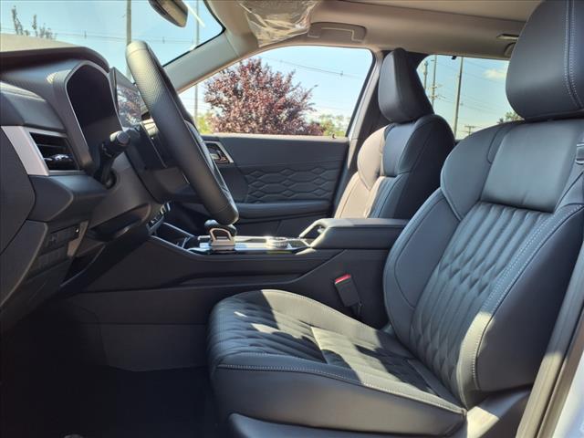 2025 Mitsubishi Outlander SEL