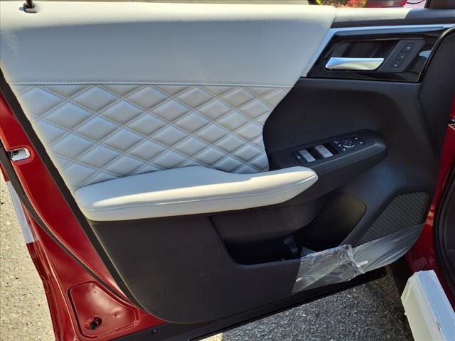 2025 Mitsubishi Outlander PHEV 
