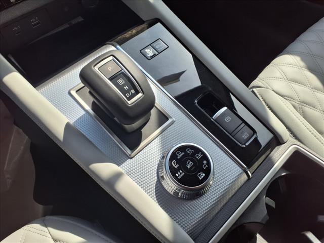 2025 Mitsubishi Outlander PHEV SEL Platinum Edition