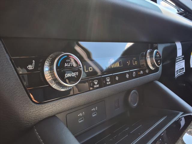 2025 Mitsubishi Outlander SE