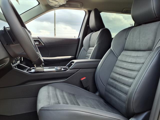 2025 Mitsubishi Outlander 