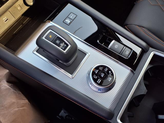 2025 Mitsubishi Outlander PHEV SEL