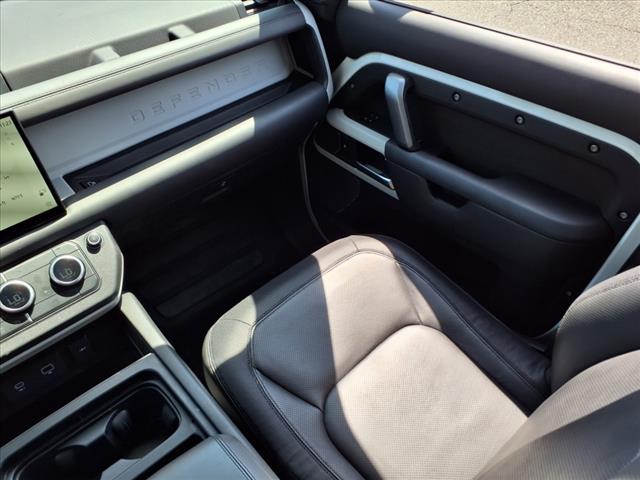 2023 Land Rover Defender X-Dynamic SE