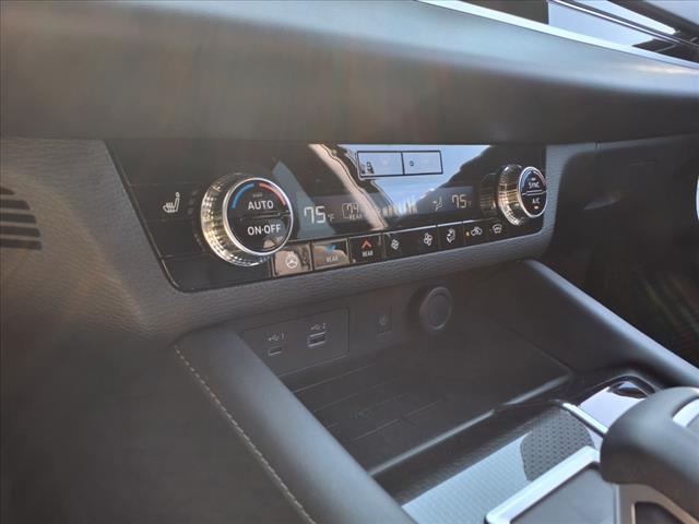 2025 Mitsubishi Outlander PHEV SEL Black Edition