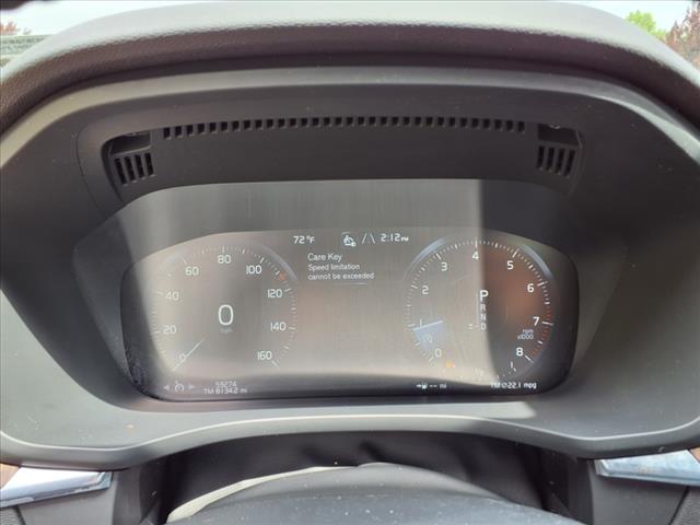 2021 Volvo XC60 T6 Momentum
