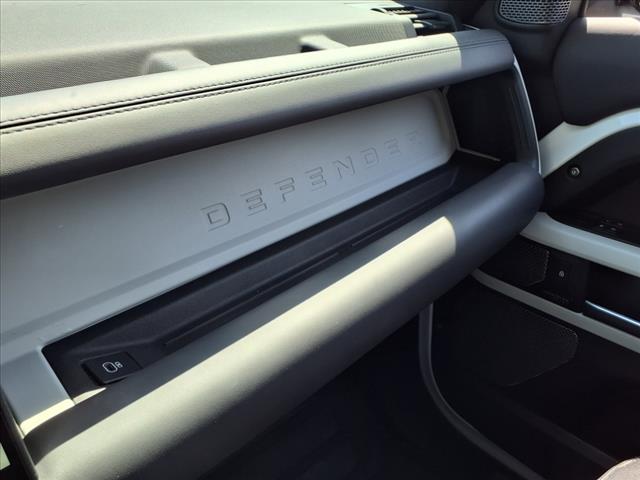 2023 Land Rover Defender X-Dynamic SE