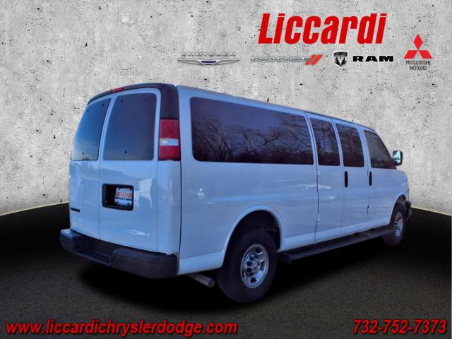 2022 Chevrolet Express LS Passenger