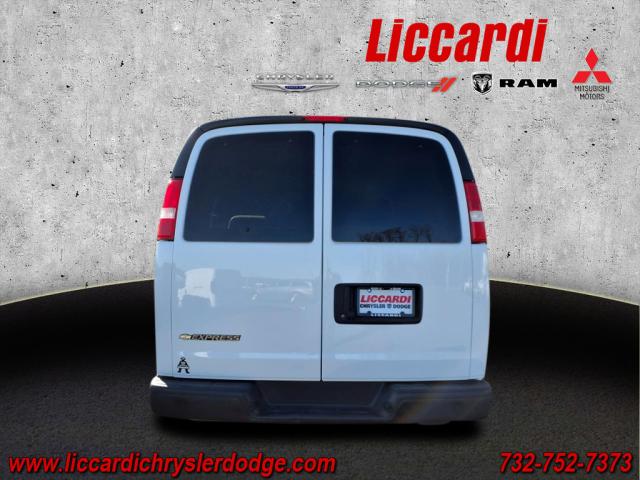 2022 Chevrolet Express LS Passenger