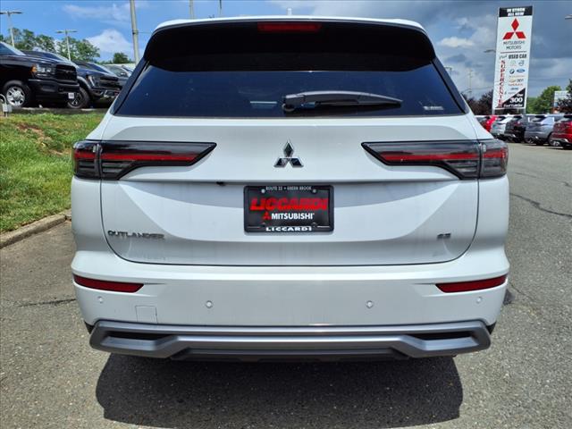 2025 Mitsubishi Outlander 