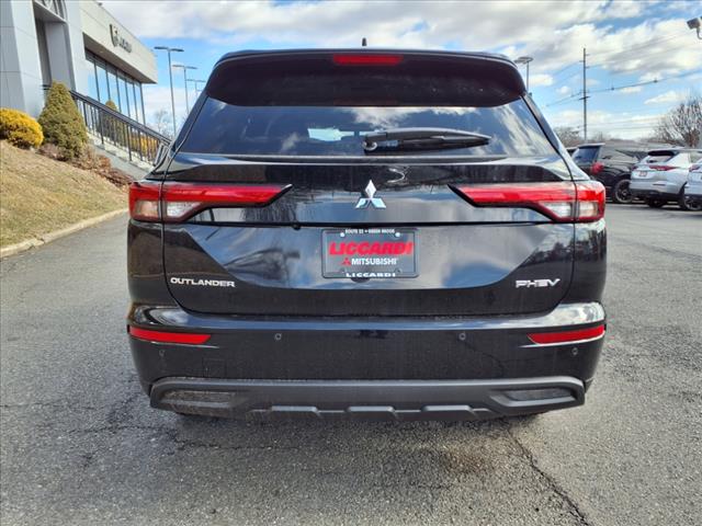2025 Mitsubishi Outlander PHEV ES