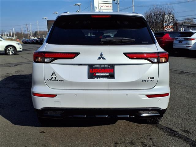 2025 Mitsubishi Outlander PHEV SEL