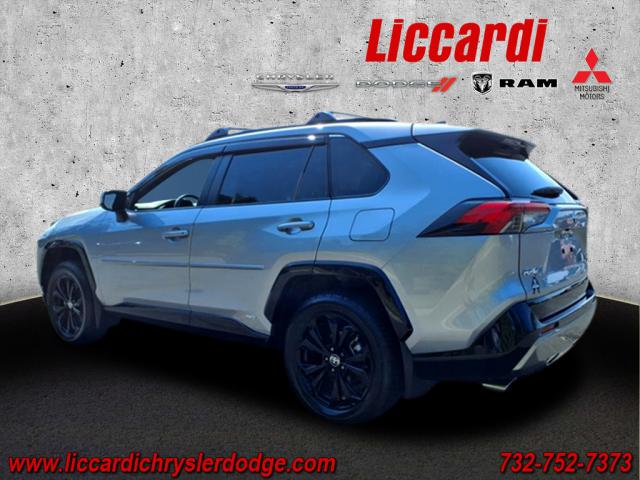 2022 Toyota RAV4 Hybrid SE