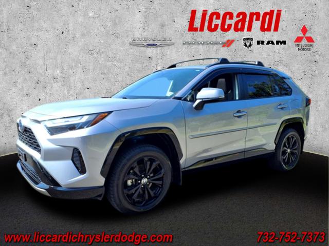 2022 Toyota RAV4 Hybrid SE