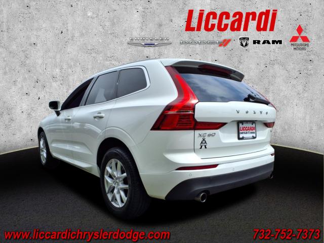 2021 Volvo XC60 T6 Momentum