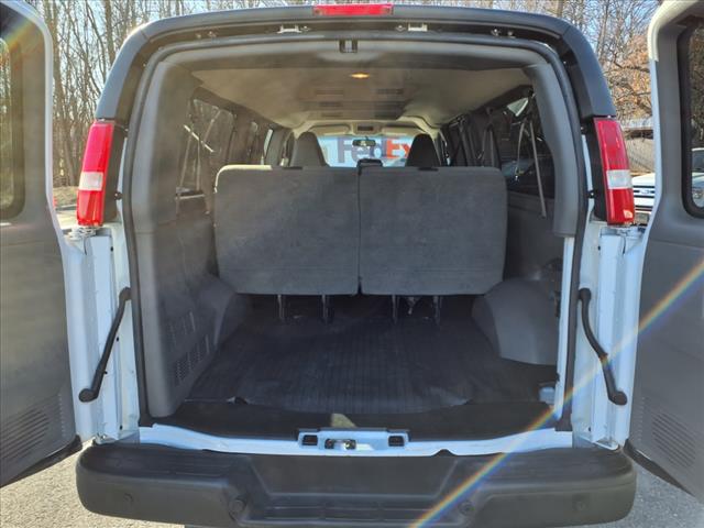 2022 Chevrolet Express LS Passenger