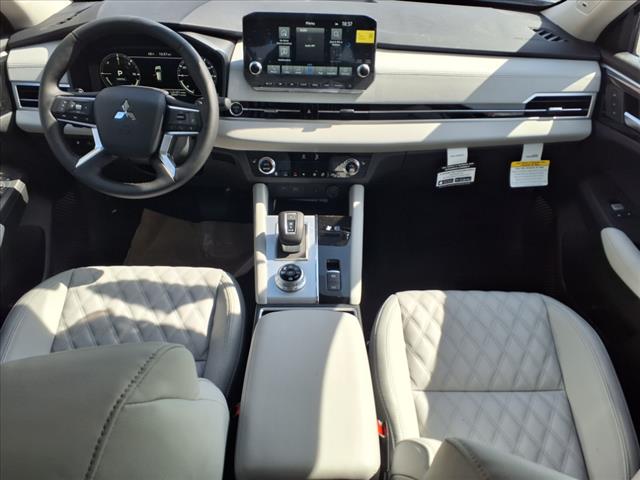 2025 Mitsubishi Outlander PHEV SEL Platinum Edition