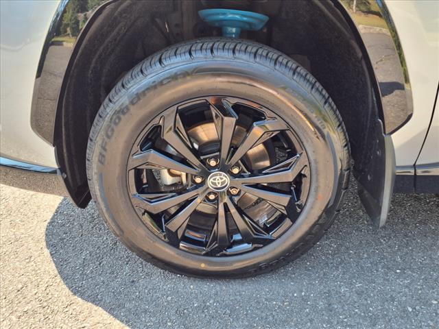 2022 Toyota RAV4 Hybrid SE