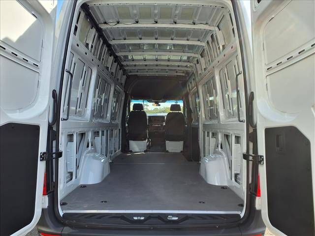 2025 Mercedes-Benz Sprinter Cargo 170 WB High Roof
