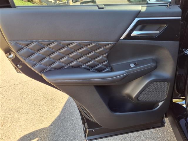 2025 Mitsubishi Outlander PHEV SEL