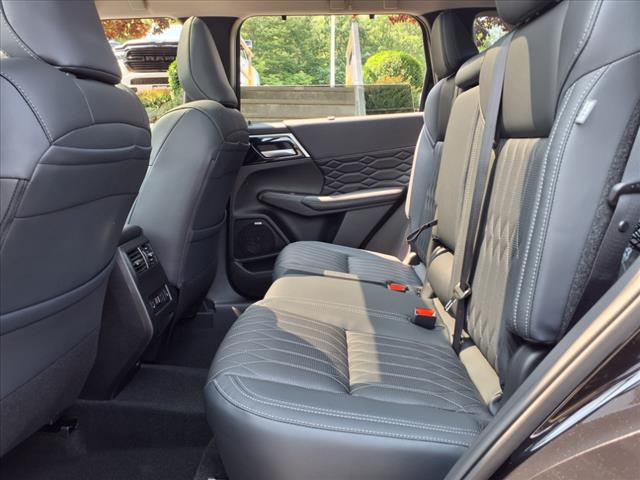 2025 Mitsubishi Outlander 