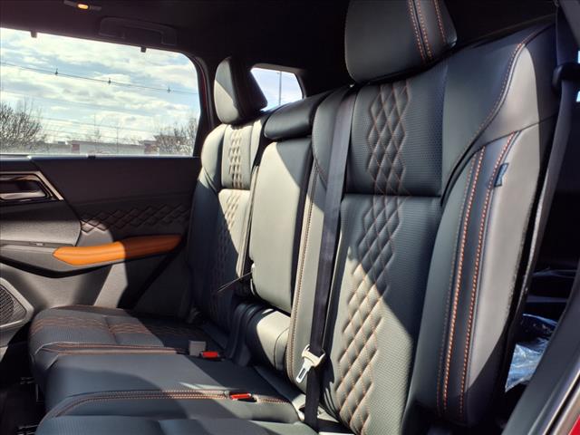 2025 Mitsubishi Outlander PHEV SEL
