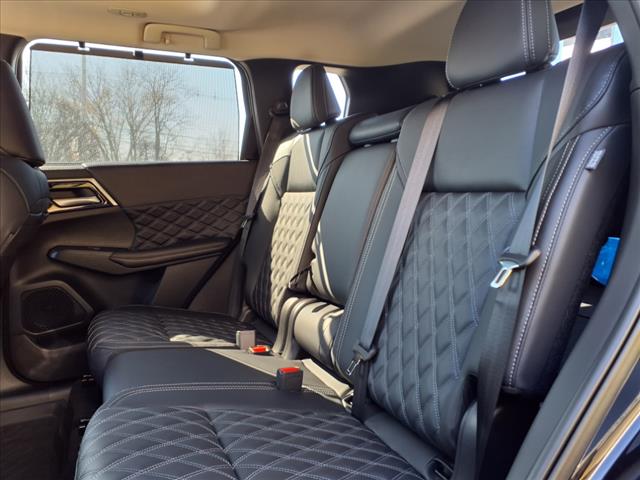 2025 Mitsubishi Outlander PHEV SEL