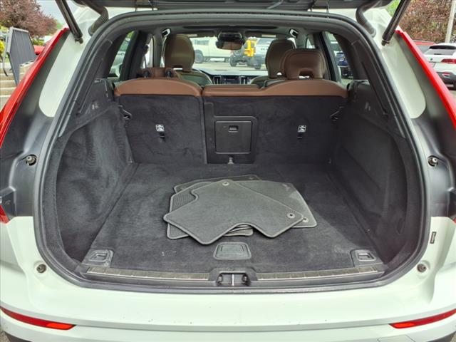 2021 Volvo XC60 T6 Momentum